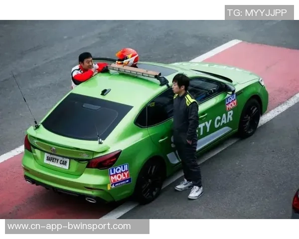 撞头赛车与足球的激情碰撞开启全新竞技体验之旅